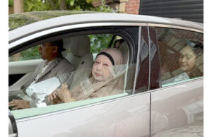 āĻĸāĻžāĻāĻžāϰ āĻāĻĻā§āĻĻā§āĻļā§āϝ⧠āϞāύā§āĻĄāύā§āϰ āĻšāĻŋāĻĨā§āϰ⧠āĻŦāĻŋāĻŽāĻžāύāĻŦāύā§āĻĻāϰ⧠āĻĒā§āĻāĻā§āĻā§āύ āĻāĻžāϞā§āĻĻāĻž āĻāĻŋāϝāĻŧāĻž