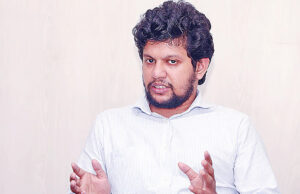 যুদ্ধাপরাধের সহযোগীদের ক্ষমা চাওয়া উচিত: মাহফুজ আলম