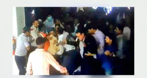 অটো-পাসের দাবিতে আক্রমণের মুখে জাতীয় বিশ্ববিদ্যালয়ের ভিসি