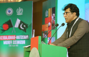 পাকিস্তানের হাইকমিশনার হঠাৎ ছুটি নিলেন, জল্পনা শুরু