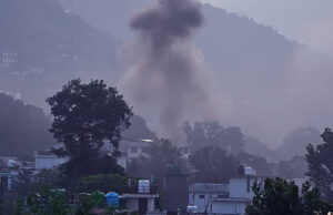 āĻĒāĻžāĻāĻŋāϏā§āϤāĻžāύ⧠āĻāĻžāϰāϤā§āϰ āĻšāĻžāĻŽāϞāĻžāϝāĻŧ āĻāĻŽāĻĒāĻā§āĻˇā§ ā§Ž āĻāύ āύāĻŋāĻšāϤ, āĻāϏāϞāĻžāĻŽāĻžāĻŦāĻžāĻĻ ‘āĻ
āϰā§āĻĨāĻžā§ āĻā§āώāϤāĻŋāĻĒā§āϰāĻŖ’ āĻĻā§āĻāϝāĻŧāĻžāϰ āĻĒā§āϰāϤāĻŋāĻļā§āϰā§āϤāĻŋ āĻĻāĻŋāϝāĻŧā§āĻā§