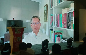 āĻĄāĻŋāϏā§āĻŽā§āĻŦāϰā§āϰ āĻŽāϧā§āϝ⧠āύāĻŋāϰā§āĻŦāĻžāĻāύā§āϰ āĻāĻšā§āĻŦāĻžāύ āϤāĻžāϰā§āĻ āϰāĻšāĻŽāĻžāύā§āϰ