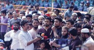 জুম্মার পর আওয়ামী লীগ নিষিদ্ধের দাবিতে গণসমাবেশের ডাক দিলেন হাসনাত আবদুল্লাহ