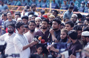 জুম্মার পর আওয়ামী লীগ নিষিদ্ধের দাবিতে গণসমাবেশের ডাক দিলেন হাসনাত আবদুল্লাহ