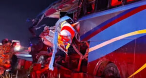 মুন্সীগঞ্জ এক্সপ্রেসওয়েতে বাস ও ট্রাকের সংঘর্ষে ৪ জন নিহত হয়েছেন।