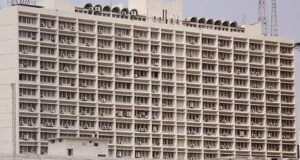 নতুন ভবন দখল নিয়ে জনপ্রশাসন ও মন্ত্রিপরিষদ বিভাগের মধ্যে টানাপোড়েন