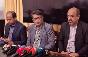 যুক্তরাজ্যের প্রধানমন্ত্রীর সাথে প্রধান উপদেষ্টার সাক্ষাৎ অনিশ্চিত