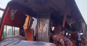 দিনাজপুরে সড়ক দুর্ঘটনায় ৫ জন নিহত, ১৫ জন আহত