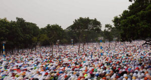 কিশোরগঞ্জের ঐতিহাসিক ‘শোলাকিয়া’ ঈদগাহে ঈদুল আযহার জামাত অনুষ্ঠিত