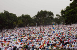 কিশোরগঞ্জের ঐতিহাসিক ‘শোলাকিয়া’ ঈদগাহে ঈদুল আযহার জামাত অনুষ্ঠিত