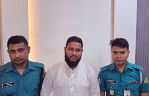 āĻāĻŖāϤāĻžāύā§āϤā§āϰāĻŋāĻ āĻāĻžāϤā§āϰāĻā§āĻā§āϰ āϏāĻŽāĻžāĻŦā§āĻļā§ āύāĻžāϰā§āĻā§ āϞāĻžāĻĨāĻŋ āĻŽāĻžāϰāĻžāϰ āĻ
āĻāĻŋāϝā§āĻā§ āĻŦāĻšāĻŋāώā§āĻā§āϤ āĻāĻžāĻŽāĻžāϝāĻŧāĻžāϤ āĻāϰā§āĻŽā§ āĻā§āϰā§āĻĒā§āϤāĻžāϰ