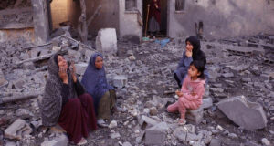 গাজায় ত্রাণ বিতরণের সময় ‘রুটির টুকরোর জন্য’ ৬ সন্তানের বাবাকে হত্যা