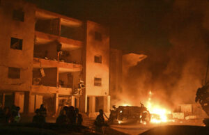 ইসরায়েলি উদ্ধারকারীরা বলছেন ৩ জন নিহত, ৭৪ জন আহত, ইরান বলছে ‘সফলভাবে’ ইসরায়েলে আঘাত হেনেছে