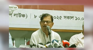 প্রধান উপদেষ্টা উত্তর দেন না, শুধু হাসেন: মান্না