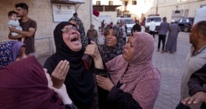 গাজায় ইসরায়েলি হামলায় ৬০ জনেরও বেশি মানুষ নিহত, স্বাস্থ্য কর্মকর্তারা জানিয়েছেন