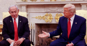 নেতানিয়াহুর আরেকটি যুদ্ধ: ইরান যুদ্ধের পেছনে ট্রাম্প এবং মার্কিন যুক্তরাষ্ট্রকে ঠেলে দেওয়া