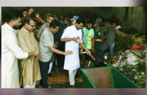 আজ রাতের মধ্যে ঢাকা শহর থেকে কোরবানির পশুর বর্জ্য অপসারণ করা হবে: আসিফ মাহমুদ