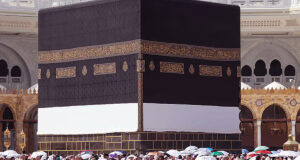 প্রখর রোদের মধ্যে দশ লক্ষেরও বেশি হজযাত্রীর হজযাত্রা শুরু