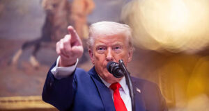 ১২টি দেশের উপর নতুন ভ্রমণ নিষেধাজ্ঞা জারি করলেন ট্রাম্প