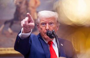 ১২টি দেশের উপর নতুন ভ্রমণ নিষেধাজ্ঞা জারি করলেন ট্রাম্প