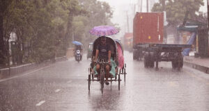 ঢাকায় রাতারাতি ৫০ মিলিমিটার বৃষ্টিপাত রেকর্ড, আজ আরও বৃষ্টির সম্ভাবনা