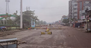 গোপালগঞ্জে ১৪ ঘণ্টার জন্য কারফিউ শিথিল করা হয়েছে।