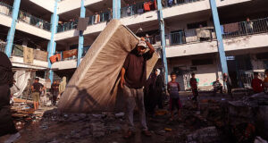 ‘কঠিন’ যুদ্ধবিরতি আলোচনায় আংশিক জিম্মি মুক্তিতে সম্মত হামাস