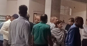 ৯ ঘন্টা পর পুলিশি নিরাপত্তায় মাইলস্টোন স্কুল ত্যাগ করলেন ২ জন উপদেষ্টা