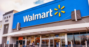 মার্কিন যুক্তরাষ্ট্রের মিশিগান রাজ্যে ওয়ালমার্ট স্টোরে ছুরিকাঘাতে ১১ জন আহত হয়েছেন।