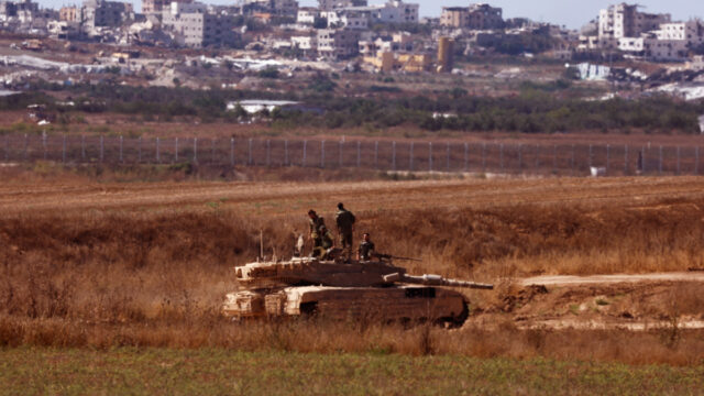 An Israeli Soldier Stand