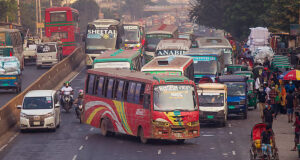 সড়ক ও রেল প্রকল্পে ব্যয় হ্রাস, পরিবহন খাত বিশৃঙ্খল রয়ে গেছে