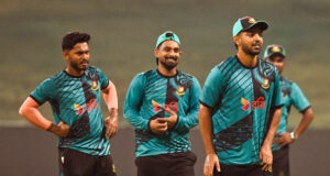 বাংলাদেশ বুঝতে পারছে তাদের কেবল ছক্কা মারার পরিবর্তে ‘স্মার্ট ক্রিকেট’ খেলতে হবে