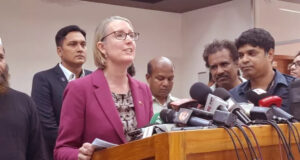 সিইসি এবং যুক্তরাজ্যের হাইকমিশনারের বৈঠক: অবাধ ও সুষ্ঠু নির্বাচনের জন্য সমর্থনের আশ্বাস যুক্তরাজ্যের