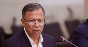 নির্বাচিত সরকার যত তাড়াতাড়ি ক্ষমতায় আসে, ততই মঙ্গল: লেফটেন্যান্ট জেনারেল (অব.) মাহফুজুর রহমান