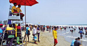 সমুদ্র সৈকতের লাইফগার্ড পরিষেবা বন্ধ: পর্যটকদের নিরাপত্তার জন্য এর অর্থ কী?