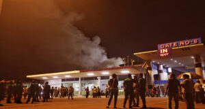 বিমানবন্দর কার্গো গ্রামে আগুন: আমদানিকৃত পণ্য পুড়ে গেছে, ক্ষুদ্র ব্যবসায়ীরা মারাত্মক ক্ষতির সম্মুখীন