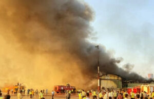 āĻŦāĻŋāĻŽāĻžāύāĻŦāύā§āĻĻāϰ⧠āĻ
āĻā§āύāĻŋāĻāĻžāĻŖā§āĻĄ: āĻā§āύāϏāĻš āĻāĻžāϰ āĻĻā§āĻļ āĻĨā§āĻā§ āĻŦāĻŋāĻļā§āώāĻā§āĻāϰāĻž āĻāϏāĻā§āύ