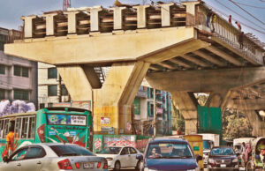 চট্টগ্রাম ফ্লাইওভার: বোল্ট, নাট চুরির ঘটনা নিরাপত্তার জন্য উদ্বেগের কারণ