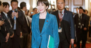 জাপানের প্রথম নারী প্রধানমন্ত্রী হিসেবে নির্বাচিত হলেন চীনের বাজপাখি তাকাইচি
