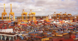 চট্টগ্রাম বন্দর: ব্যবসায়ী নেতাদের আপত্তি সত্ত্বেও নতুন শুল্ক কার্যকর করা হয়েছে