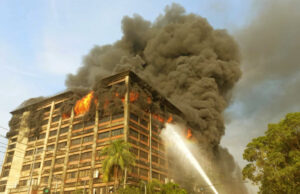 চট্টগ্রাম ইপিজেডের কারখানায় আগুন লেগেছে।