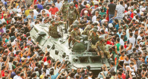 সরকার ও সেনাবাহিনী: গণতান্ত্রিক উত্তরণ এবং ন্যায়বিচারকে বাধাগ্রস্ত করা উচিত নয়