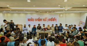 আইনি ভিত্তি ছাড়া জুলাই সনদ জাতির সাথে বিশ্বাসঘাতকতা হবে: নাহিদ ইসলাম