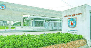 খুলনা বিশ্ববিদ্যালয়: র্যাগিং ও নিয়ম ভাঙার দায়ে ১২ শিক্ষার্থী বহিষ্কার