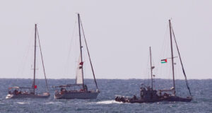 আয়োজকরা বলছেন, গাজার শেষ ফ্লোটিলা নৌকাটিও আটকে দিয়েছে ইসরায়েল।