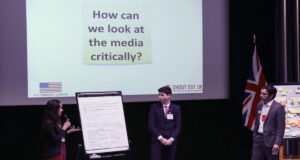 রাজনৈতিক সাক্ষরতা আজকের তরুণদের জন্য একটি অপরিহার্য গুণ