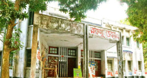 RUCSU: আগে গান-স্লোগানের মাধ্যমে প্রচারণা, এখন ফেসবুক-মোবাইল ফোনের মাধ্যমে