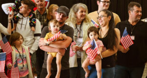 শরণার্থীর সংখ্যা রেকর্ড ৭,৫০০-তে সীমাবদ্ধ রাখবে যুক্তরাষ্ট্র, যাদের বেশিরভাগই শ্বেতাঙ্গ দক্ষিণ আফ্রিকান