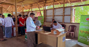১০,০০০ রোহিঙ্গা সিম কার্ড পাবে, প্রথম দিনেই ১০০ জন পাবে