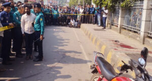 খুলনা আদালত প্রাঙ্গণে গুলিবিদ্ধ ২ জন নিহত